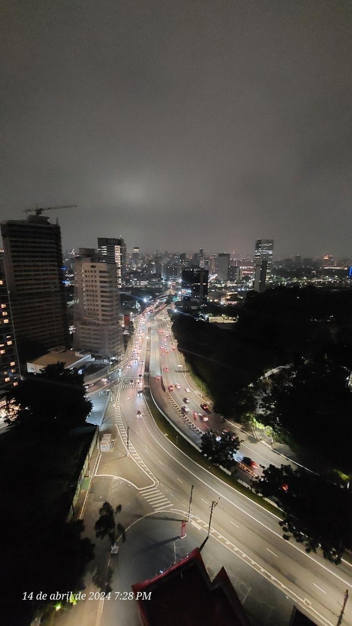 Apartamento Perto De Pinheiros Com Estacionamento São Paulo